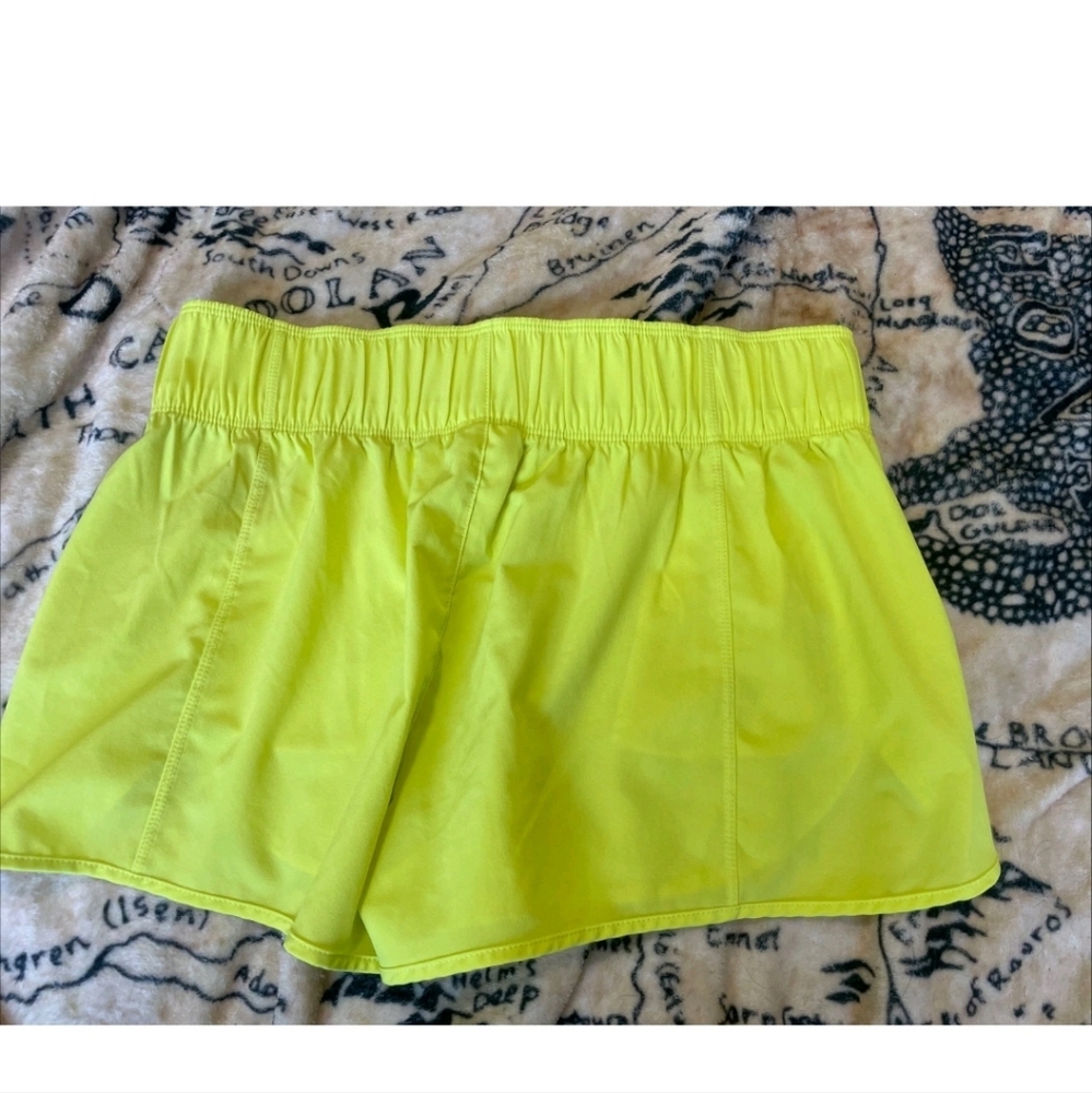 Hurley Size Medium Bright Yellow Athletic Shorts - Picture 12 of 13